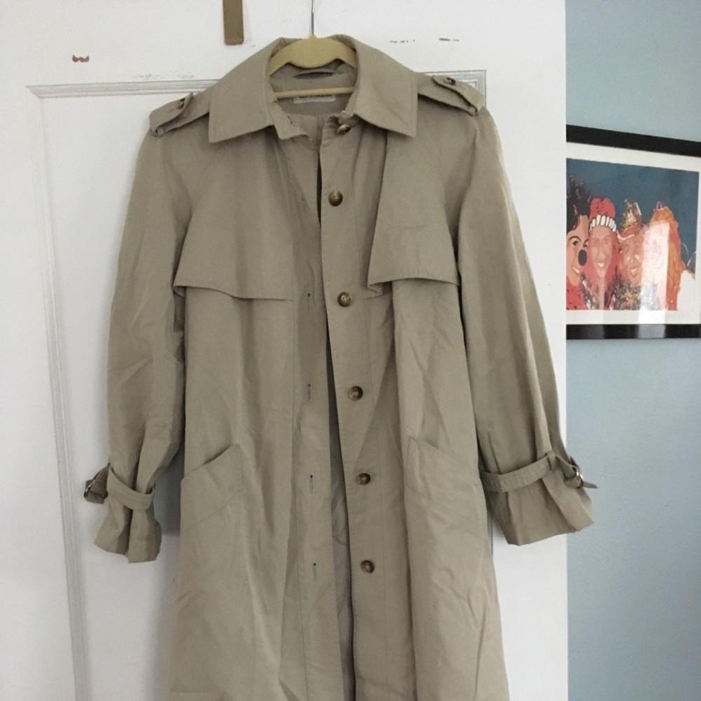 Tan/Beige Vintage Trench Coat